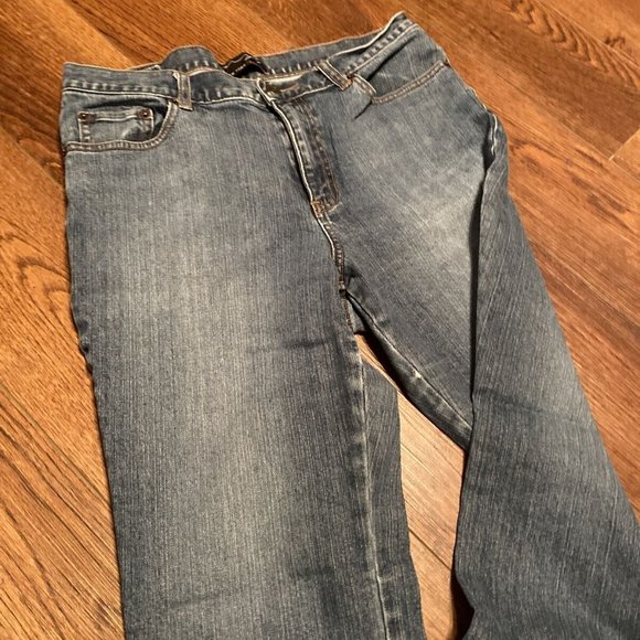 NEW YORK & COMPANY BOOT CUT JEANS 12 PETITE-NICE! - Picture 9 of 13